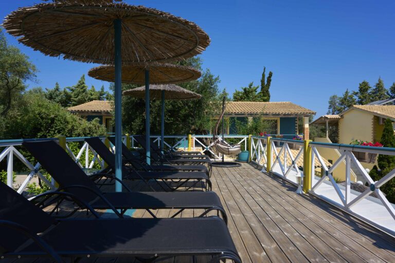 sunbeds-villaggio-maistro-hotel